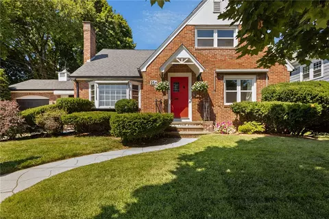 254 Mount Pleasant Ave, Providence, RI 02908