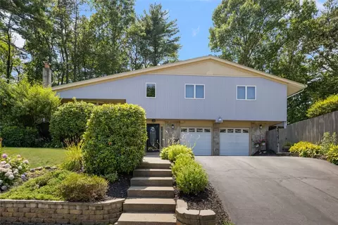 110 Dean Ave, Smithfield, RI 02917
