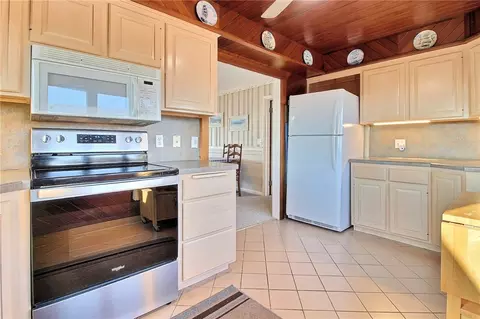 Kitchen - 635 Atlantic Ave, Westerly, RI 02891 photo 3 of 3
