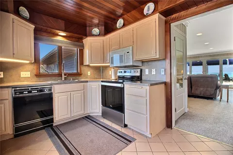 Kitchen - 635 Atlantic Ave, Westerly, RI 02891 photo 1 of 3