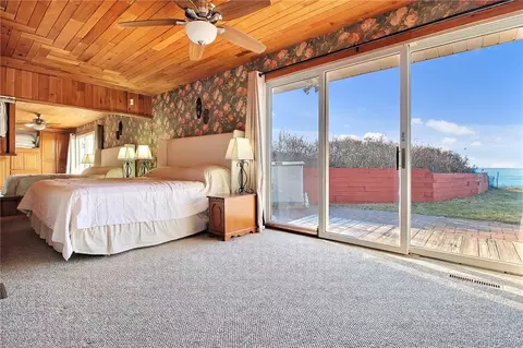 Bedroom - 635 Atlantic Ave, Westerly, RI 02891 photo 2 of 4