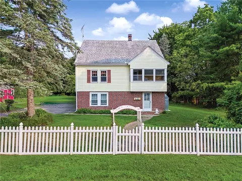 42 Sulyma St, Cumberland, RI 02864