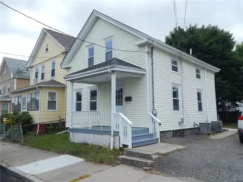 52 Hillwood St, Cranston, RI 02920