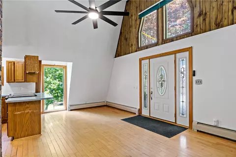 Entry Way - 10 Partridge Dr, Exeter, RI 02822 photo 2 of 3