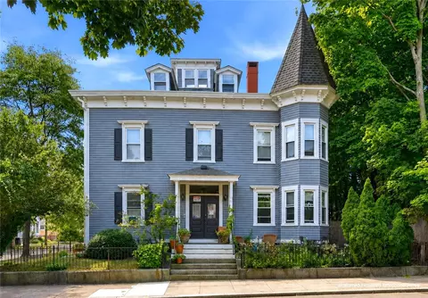 45 Forest St, Providence, RI 02906