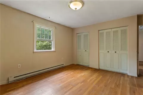 Bedroom - 100 Stony Ln, Exeter, RI 02822 photo 4 of 4
