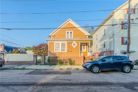 117 Gray St, Providence, RI 02909