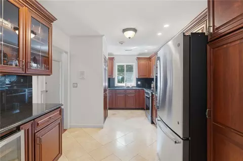Kitchen - 4100 Post Rd #2, Warwick, RI 02886 photo 4 of 4