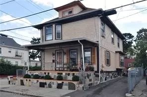 79 Barrows St, Providence, RI 02909