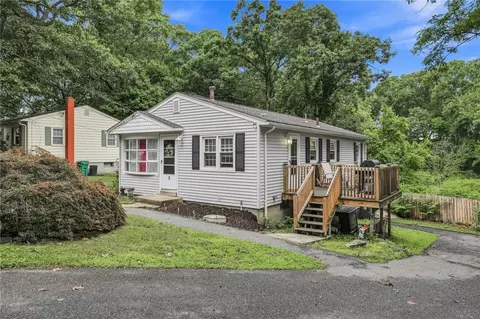 Exterior - 5 Packard Ave, Warwick, RI 02886 photo 5 of 6