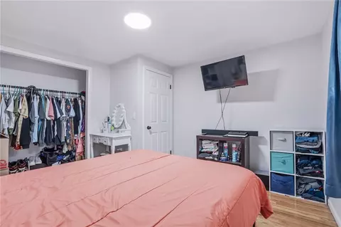 Bedroom - 5 Packard Ave, Warwick, RI 02886 photo 4 of 9