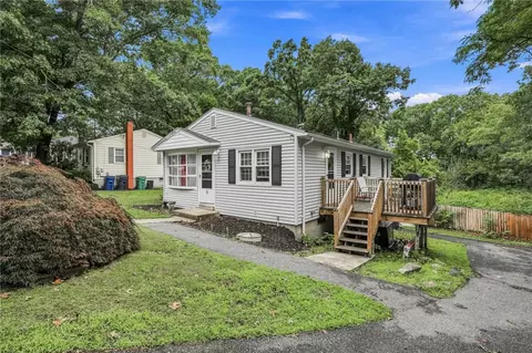 Exterior - 5 Packard Ave, Warwick, RI 02886 photo 3 of 6