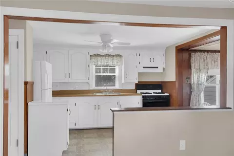 Kitchen - 216 Riverside Ave, Warwick, RI 02889 photo 3 of 3