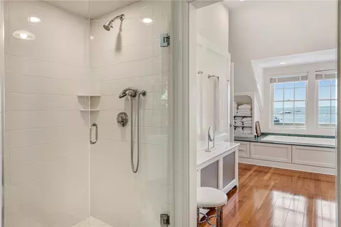 Bath - 5 Waters Edge Rd, Westerly, RI 02891 photo 2 of 3
