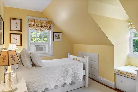 Bedroom - 5 Waters Edge Rd, Westerly, RI 02891 photo 5 of 8