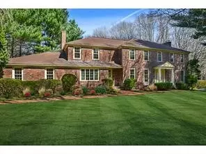 60 Fox Run, East Greenwich, RI 02818