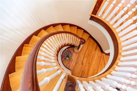 Entry Way - 73 Nottingham Dr, Scituate, RI 02831 photo 3 of 7