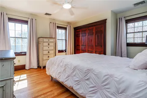 Bedroom - 73 Nottingham Dr, Scituate, RI 02831 photo 3 of 3