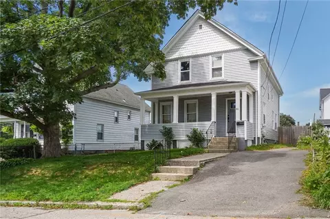 81 Ninth St, East Providence, RI 02914