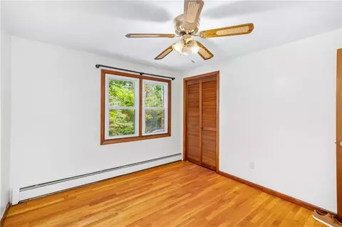 Bedroom - 133 Sage Dr, Warwick, RI 02886 photo 7 of 7
