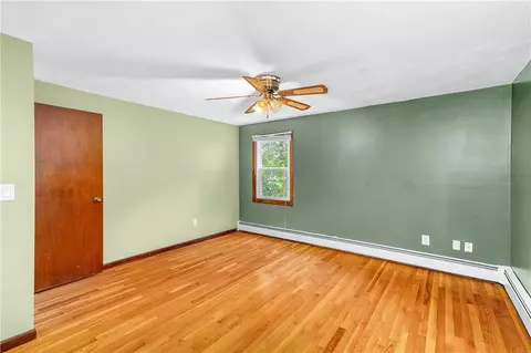 Bedroom - 133 Sage Dr, Warwick, RI 02886 photo 3 of 7