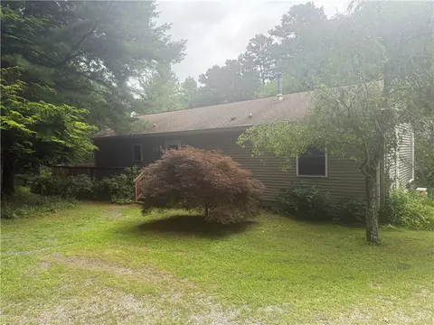 80 Old Shannock Rd, Charlestown, RI 02813
