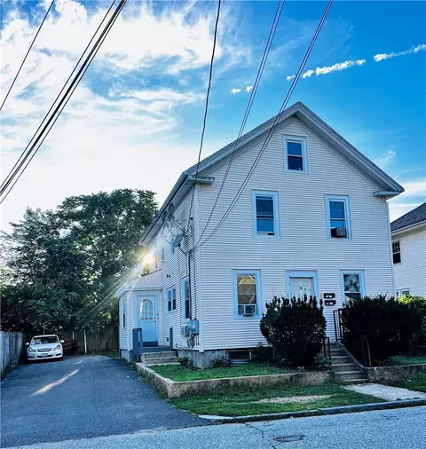14 Hilarity St, Providence, RI 02909