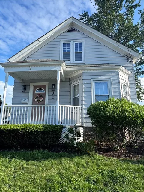 85 Ferris St, Pawtucket, RI 02861