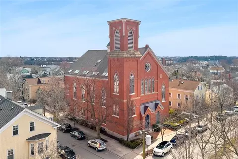 10 East St #5, Providence, RI 02906
