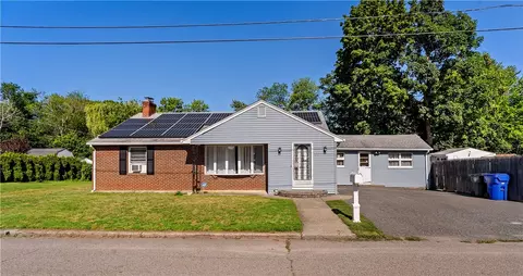 210 Dorman Ave, North Providence, RI 02904