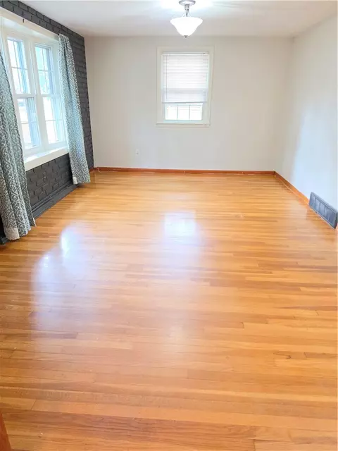 Living - 7 Cole Ave, Warwick, RI 02886 photo 2 of 2
