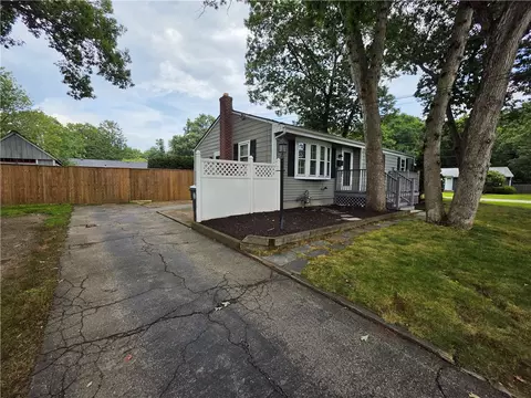 Exterior - 7 Cole Ave, Warwick, RI 02886 photo 4 of 10