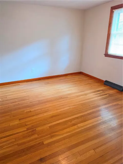 Bedroom - 7 Cole Ave, Warwick, RI 02886 photo 1 of 3