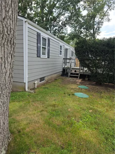 Exterior - 7 Cole Ave, Warwick, RI 02886 photo 7 of 10