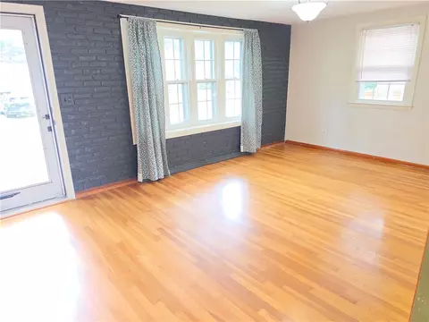 Living - 7 Cole Ave, Warwick, RI 02886 photo 1 of 2