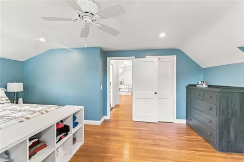 Bedroom - 266 Morse Ave, Warwick, RI 02886 photo 5 of 7
