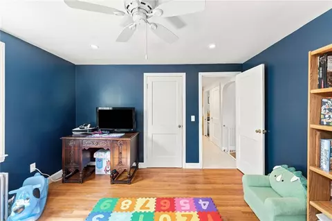 Bedroom - 266 Morse Ave, Warwick, RI 02886 photo 1 of 7