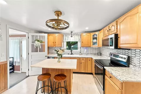 Kitchen - 266 Morse Ave, Warwick, RI 02886 photo 1 of 5
