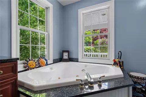 Bath - 1158 Sisson Rd, Coventry, RI 02827 photo 2 of 7