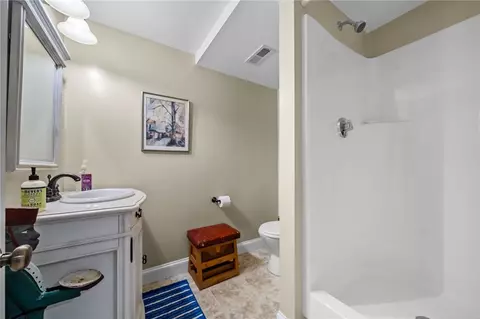 Bath - 1158 Sisson Rd, Coventry, RI 02827 photo 7 of 7