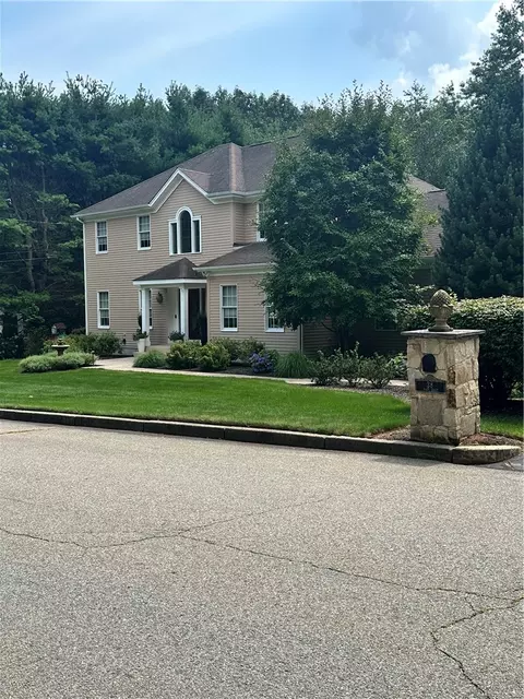 38 Mark Drive Dr, Lincoln, RI 02865