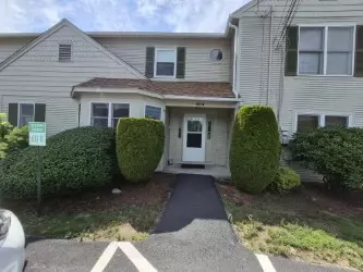 60 Saddle Grn #B, North Providence, RI 02904
