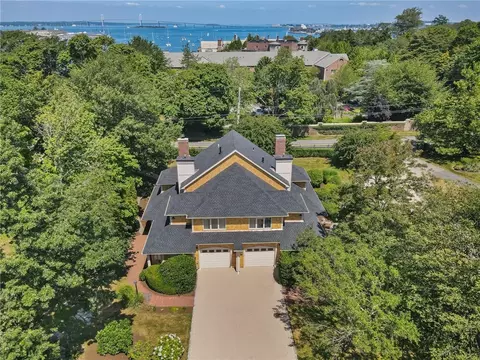 112 Harrison Ave #B, Newport, RI 02840