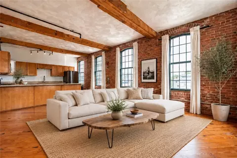 407 Pine St #305, Providence, RI 02903
