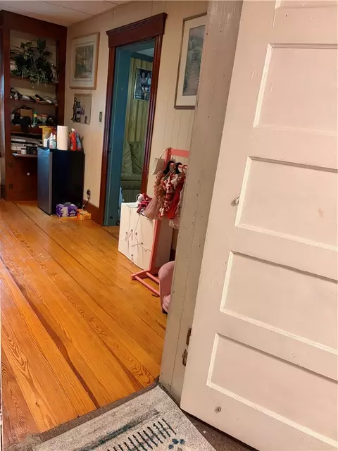 Entry Way - 359 Mason St, Woonsocket, RI 02895 photo 6 of 7