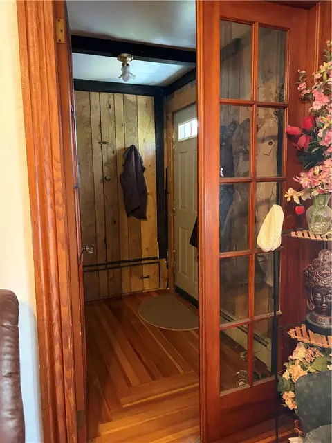 Entry Way - 359 Mason St, Woonsocket, RI 02895 photo 1 of 7