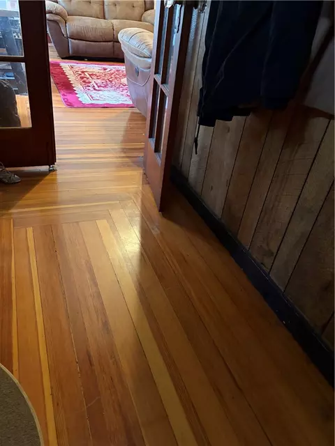 Entry Way - 359 Mason St, Woonsocket, RI 02895 photo 2 of 7