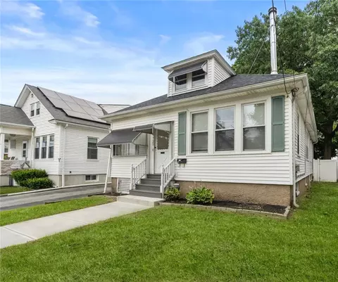 725 River Ave, Providence, RI 02908
