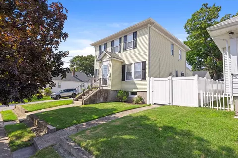 91 Mason Ave, Cranston, RI 02910