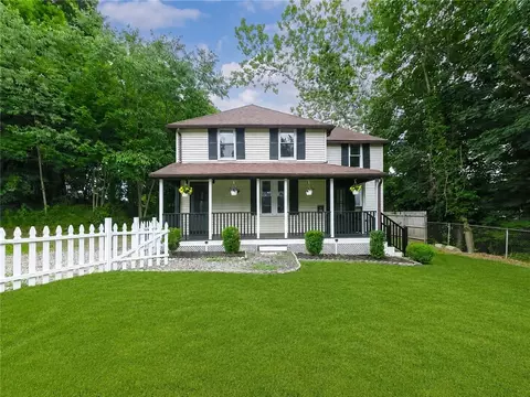38 Padelford Ave, Riverside, RI 02915